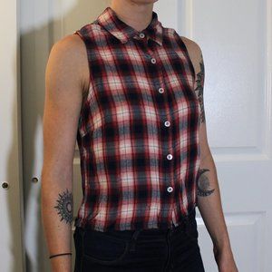 Sleeveless Button-up Plaid Top